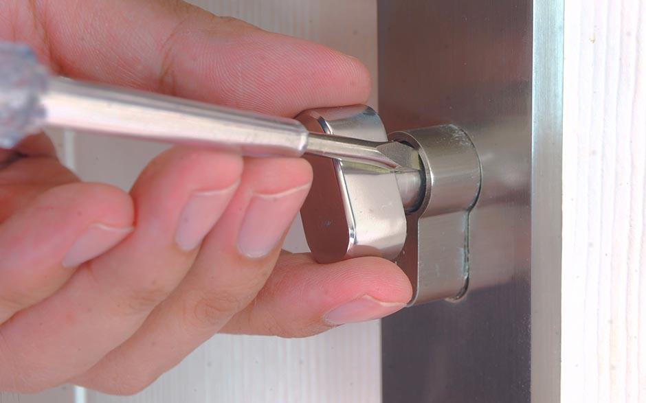 techniciens qualifiés serrurier ouverture de porte Massy